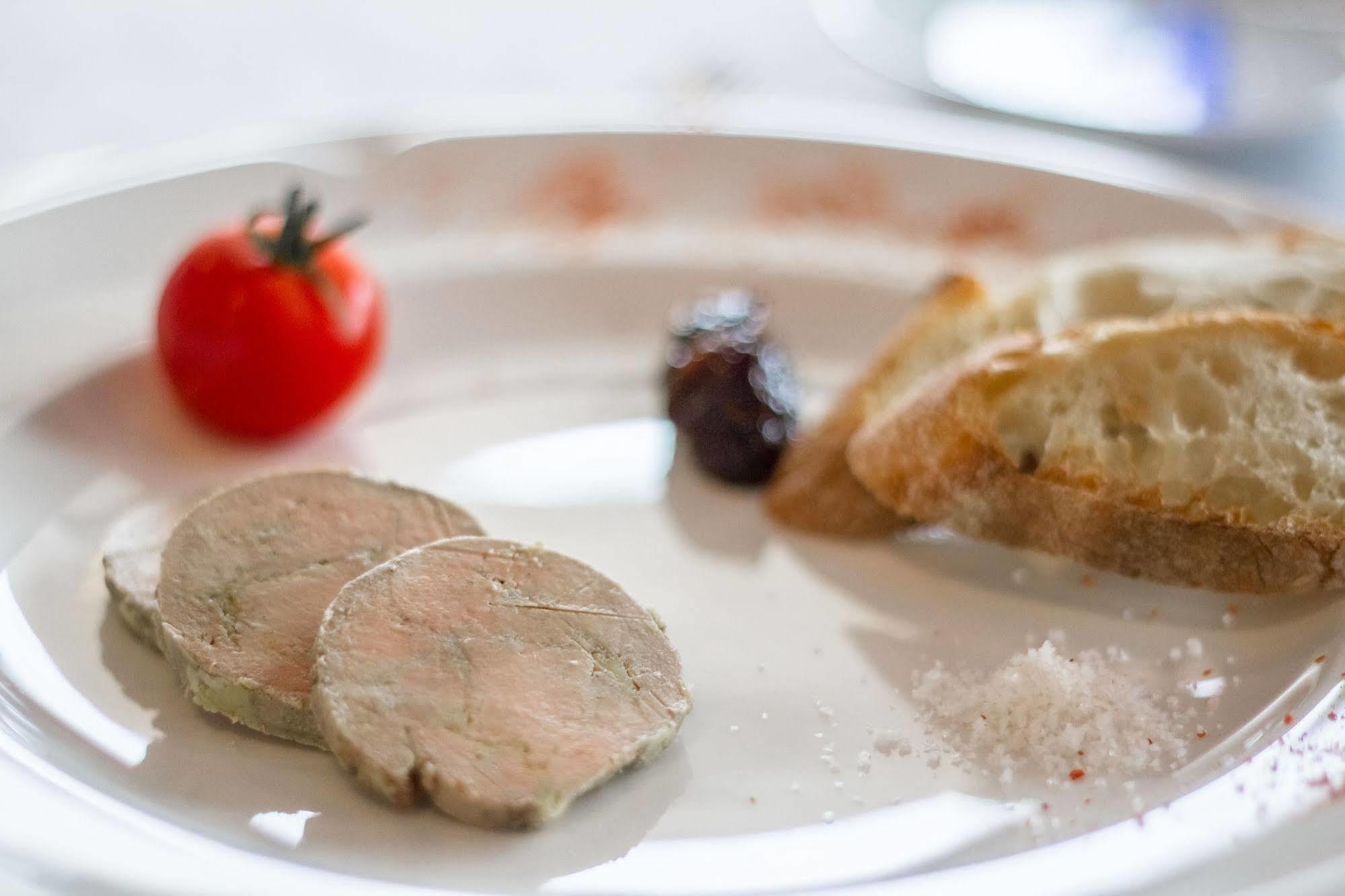 Hotel Restaurant Les 13 Assiettes Le Val-Saint-Père Eksteriør billede