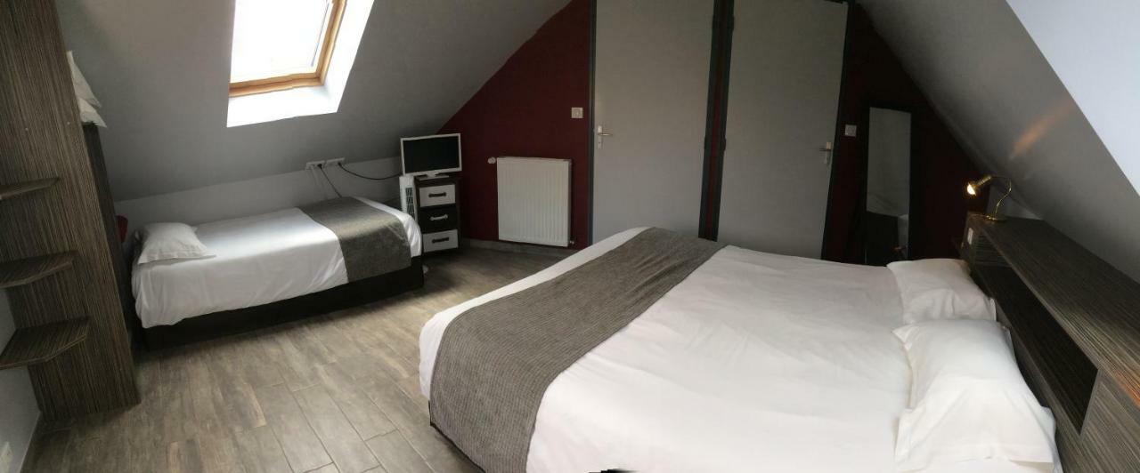 Hotel Restaurant Les 13 Assiettes Le Val-Saint-Père Eksteriør billede